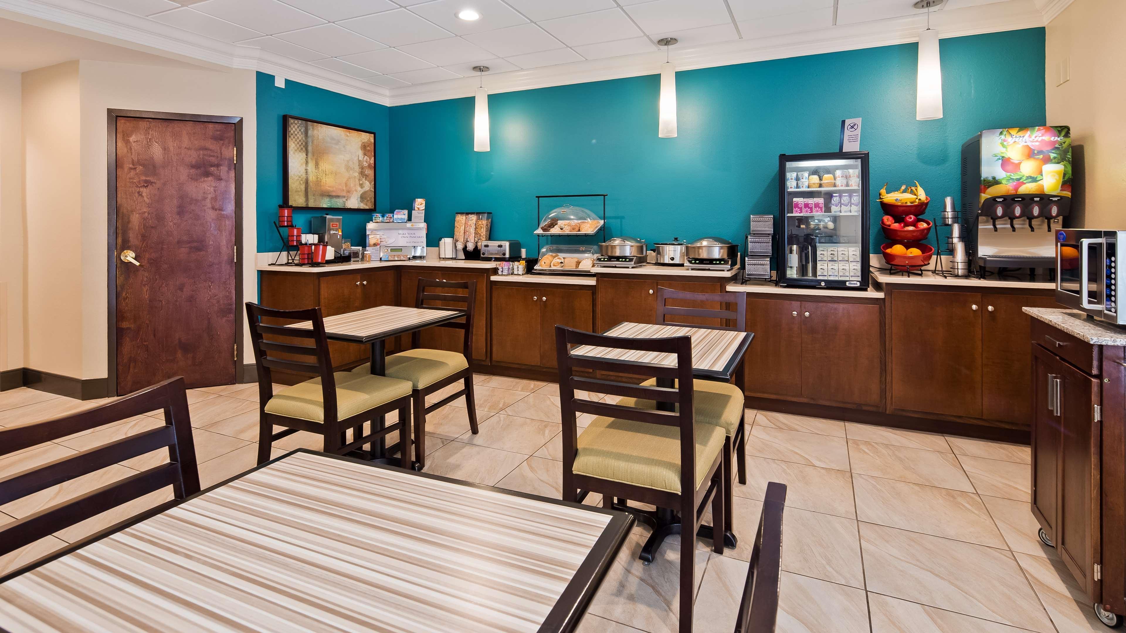 Best Western Eagles Inn Морхед Экстерьер фото