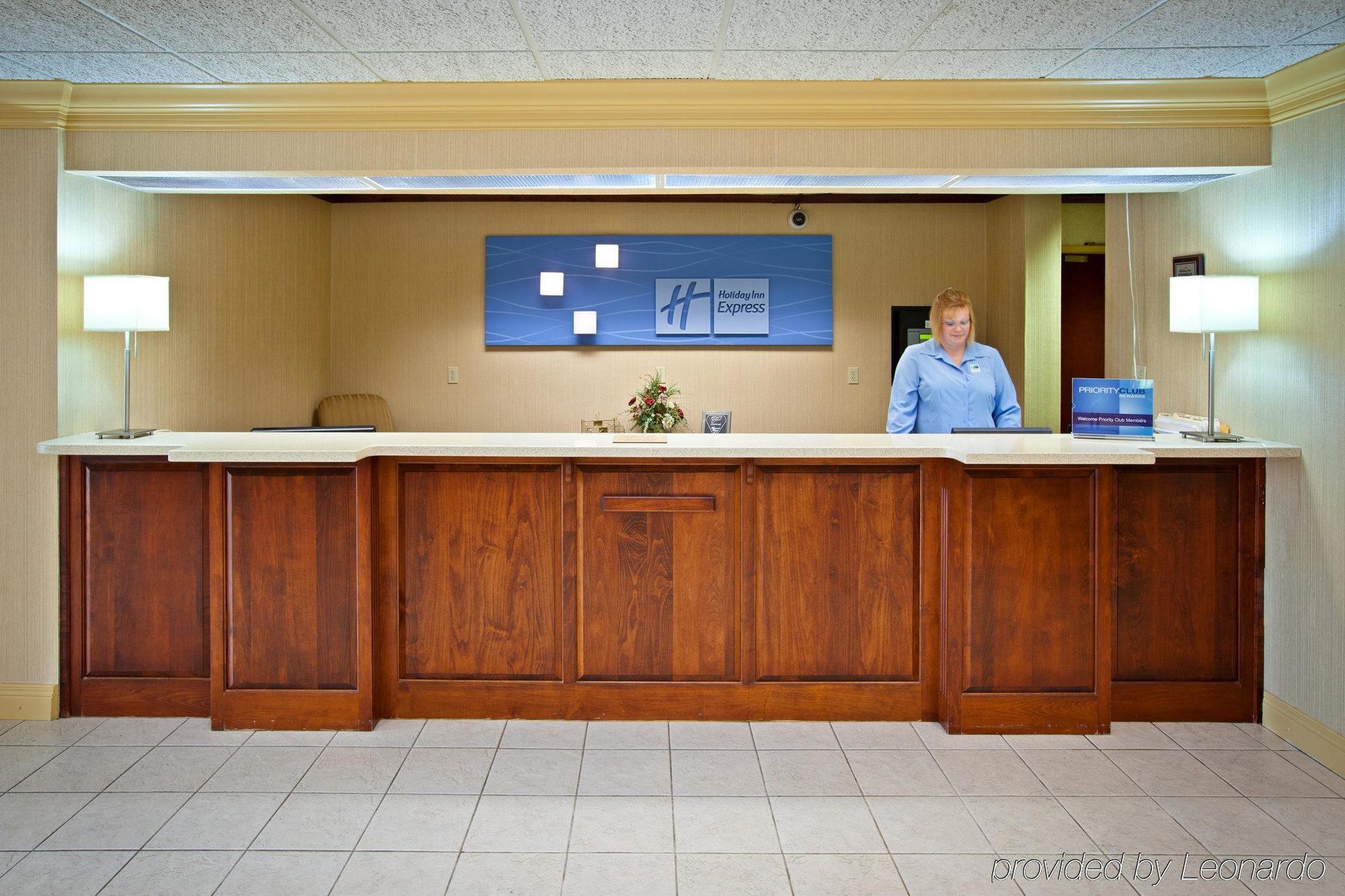 Best Western Eagles Inn Морхед Интерьер фото